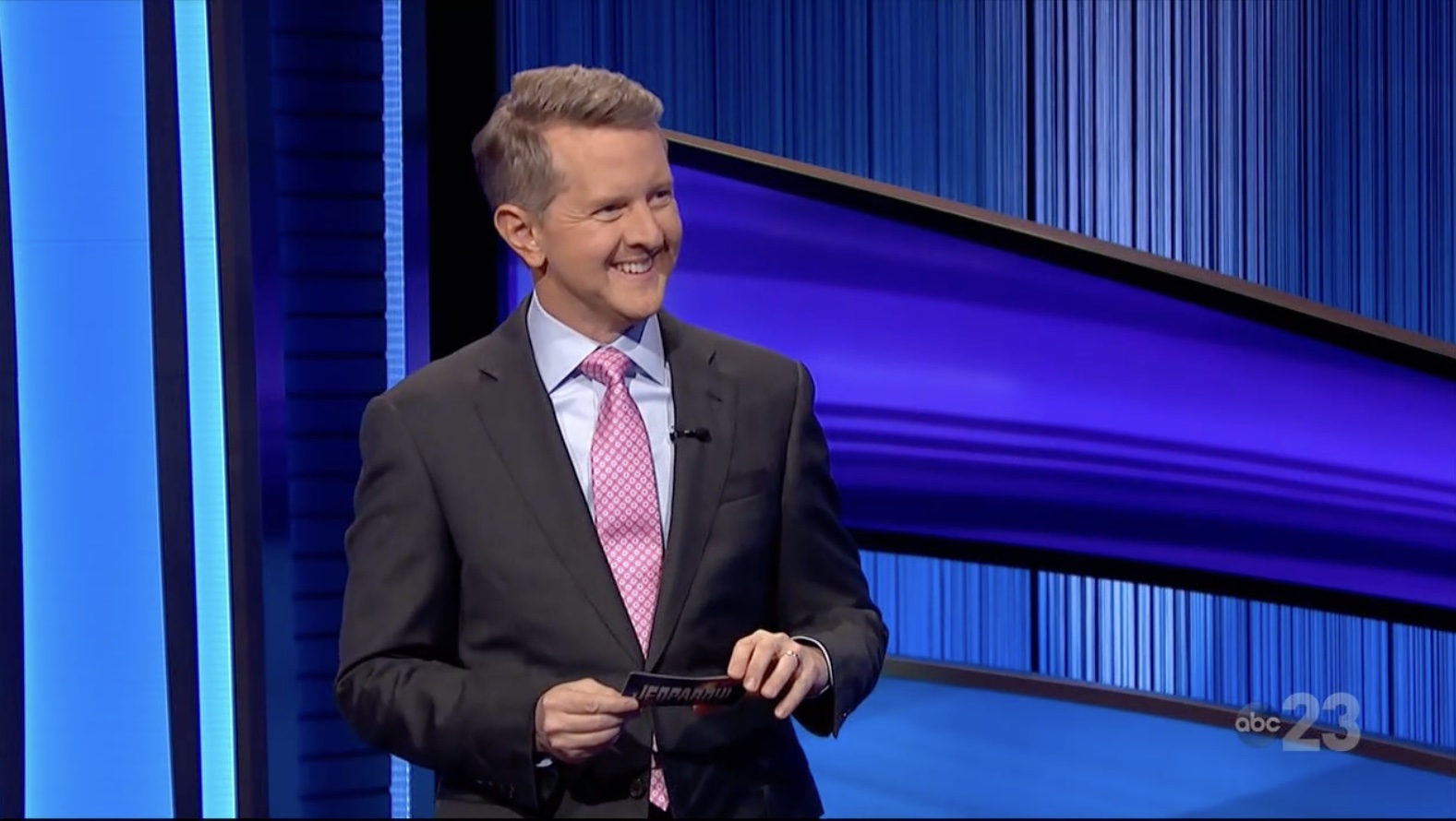 Host Ken Jennings joked: 'There's going to be more hot nerd alerts when this airs!'