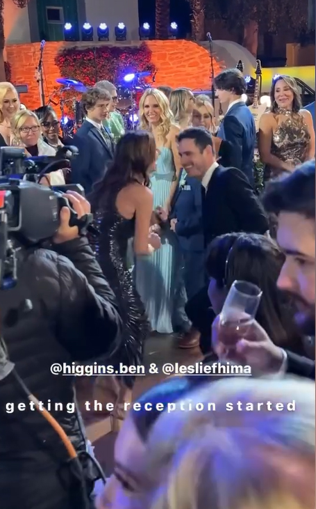 Leslie danced with Ben Higgins at the wedding reception