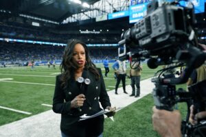 Fox Sports sideline reporter Pam Oliver speaks on camera before the Carolina Panthers play the Detroit Lions on Oct. 8
