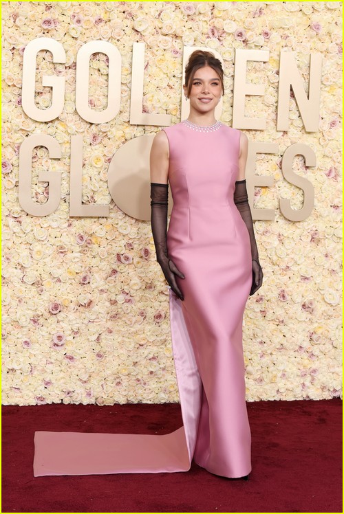 Spider-Man: Across the Spider-Verse’s Hailee Steinfeld at the Golden Globes 2024