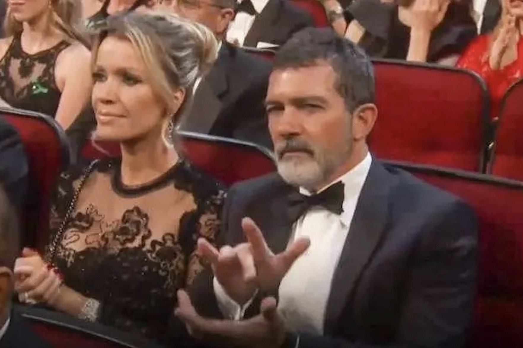 Antonio Banderas had viewers baffled with his weird clapping