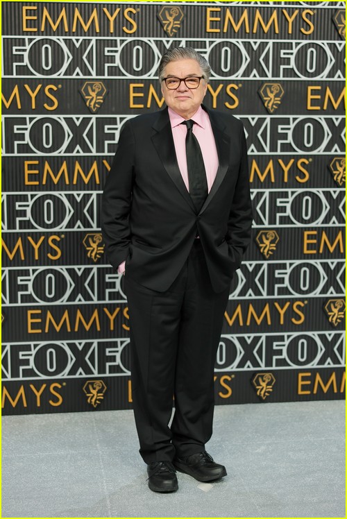 Oliver Platt at the Emmy Awards