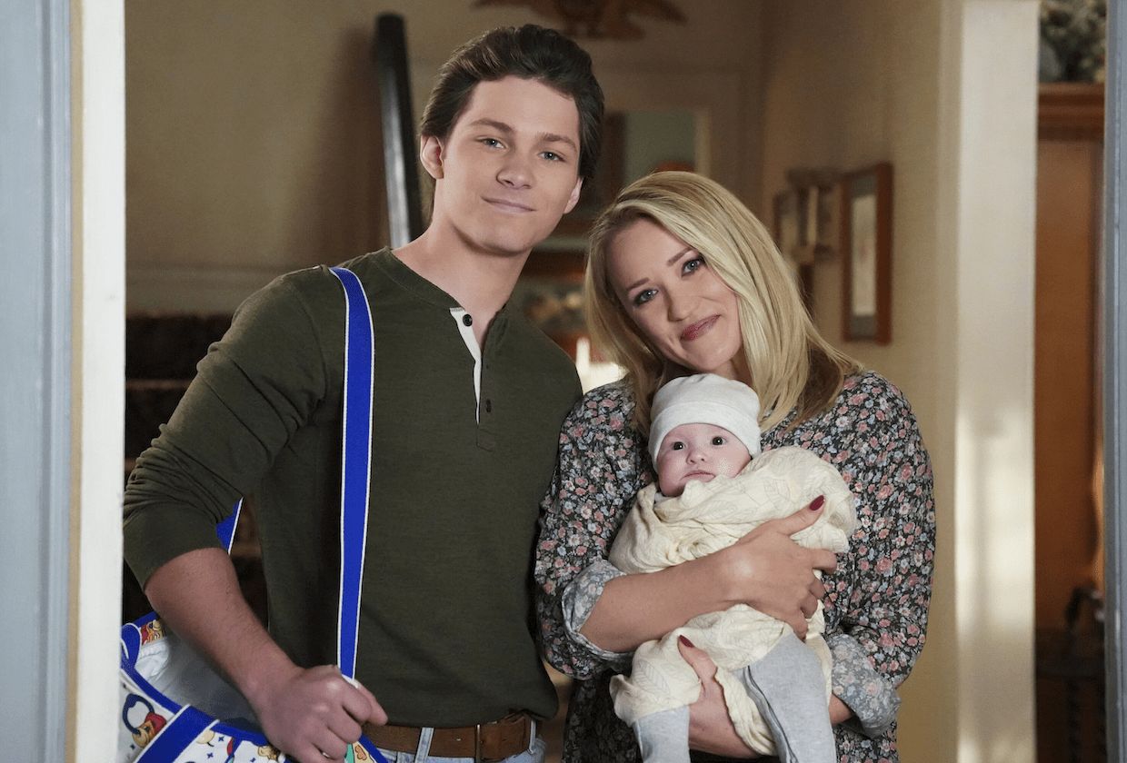 How Young Sheldon Gave Clues About Mandy and Georgie&#8217;s Split