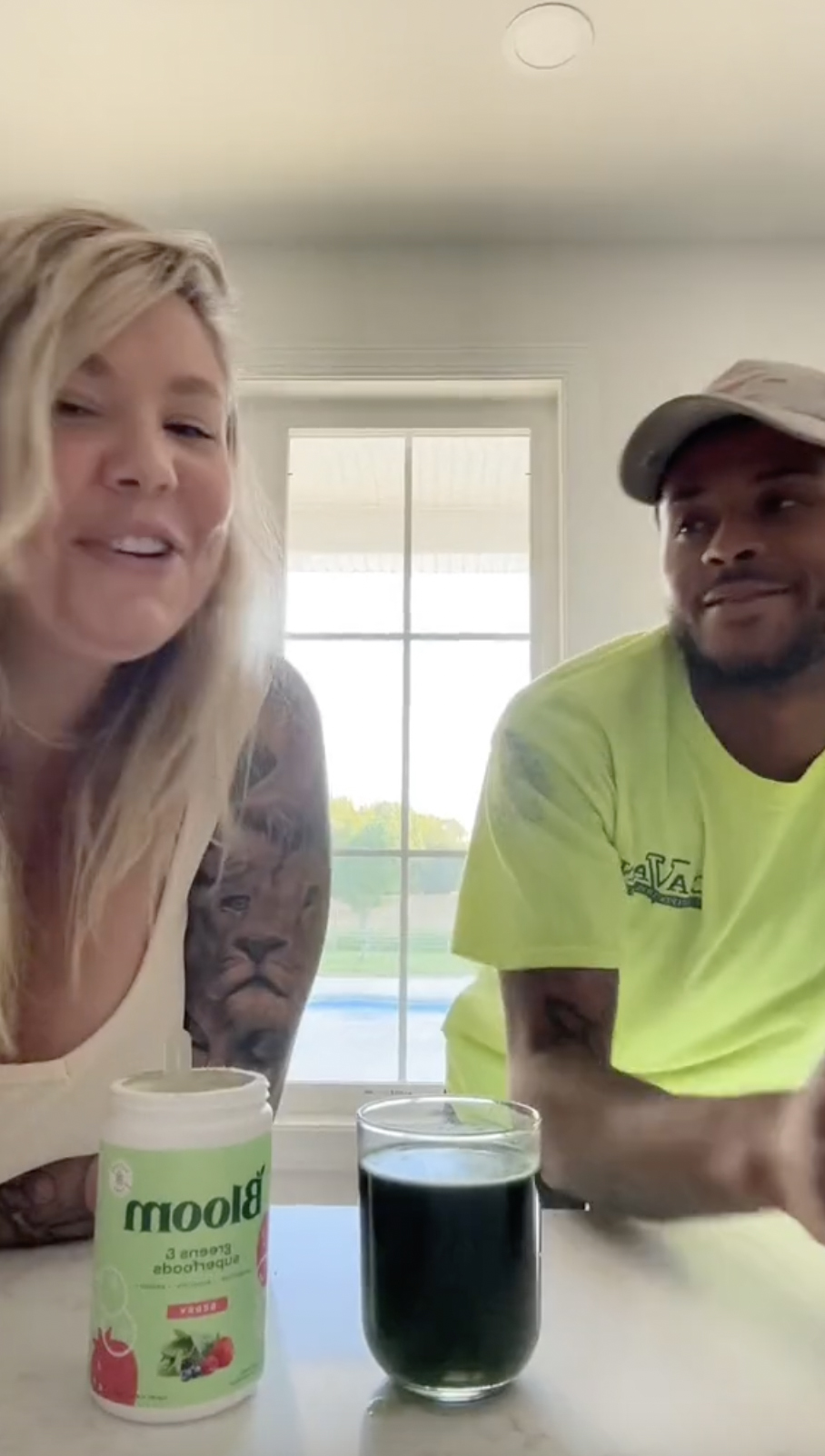 Kailyn shares her twins and son Rio, with her boyfriend, Elijah Scott