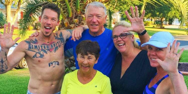 David Bromstad and his parents and sisters