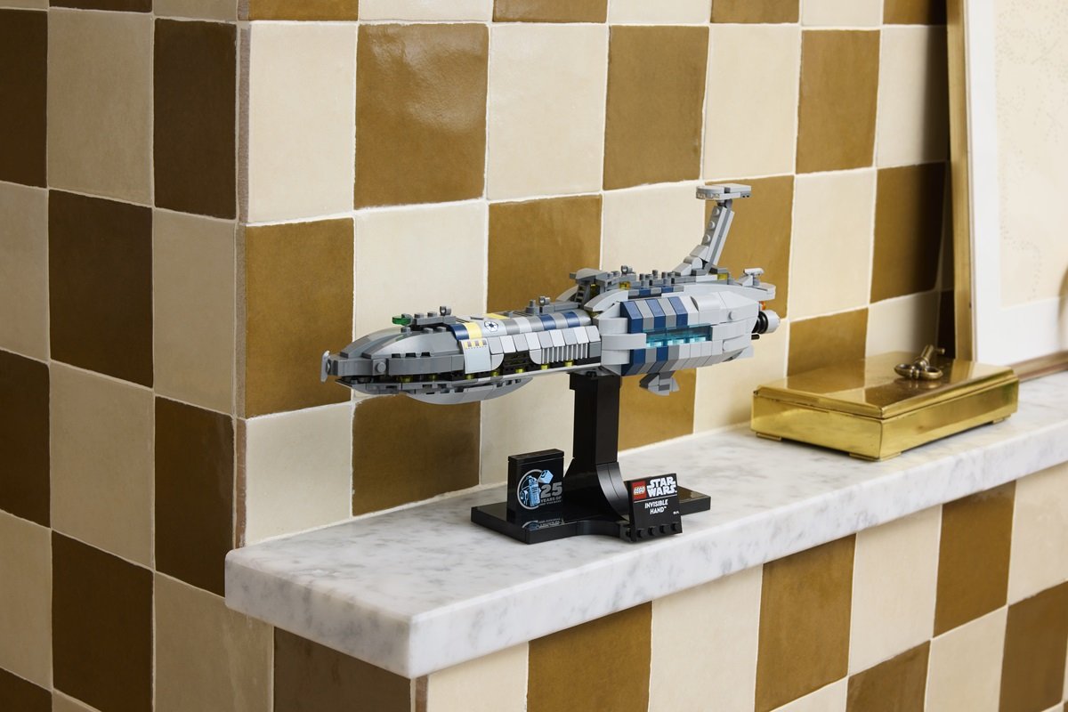 LEGO Star Wars Invisible Hand starship on display.