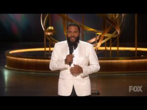 2024 Emmys host Anthony Anderson enlists mom to play off winners