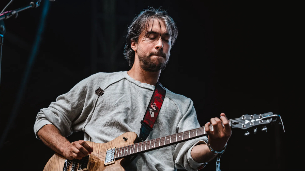 Alex G Announces 2024 Tour Dates, Signs to RCA Cirrkus News