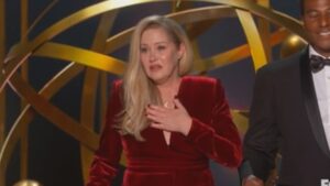 Christina Applegate Gets Standing Ovation at Emmys, Jokes About MS