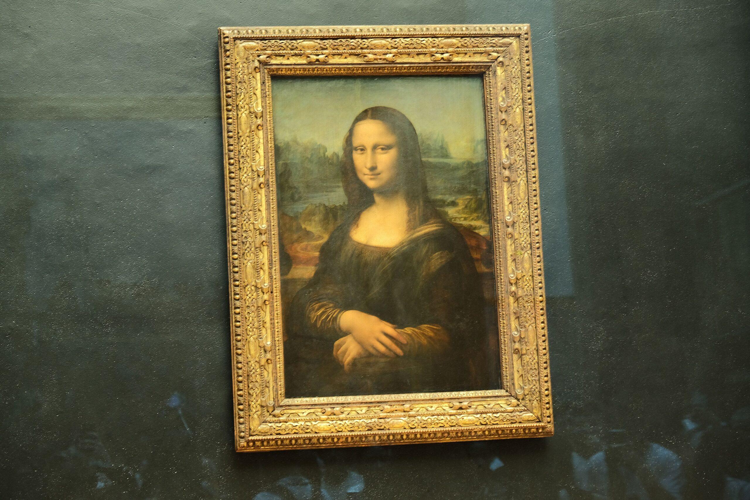 Climate Activists Go Full Rage On 'Mona Lisa' At The Louvre Museum ...