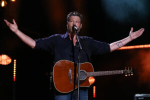 Fans Diss Blake Shelton After Controversial NYE Performance