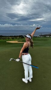 Grace Charis showed off her toned figure while displaying her golf skills in Hawai
