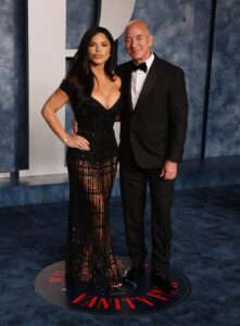 Lauren Sanchez and Jeff Bezos at the 2023 Vanity Fair Oscar Party - Arrivals
