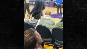 Jennifer Hudson Holding Hands with Common at Lakers Game