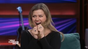 Kelly Clarkson revealed who her first celebrity crush was on a recent episode of her talk show