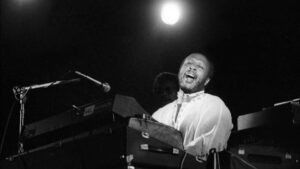 Les McCann, jazz pianist with a soulful holler, dies at 88 : NPR