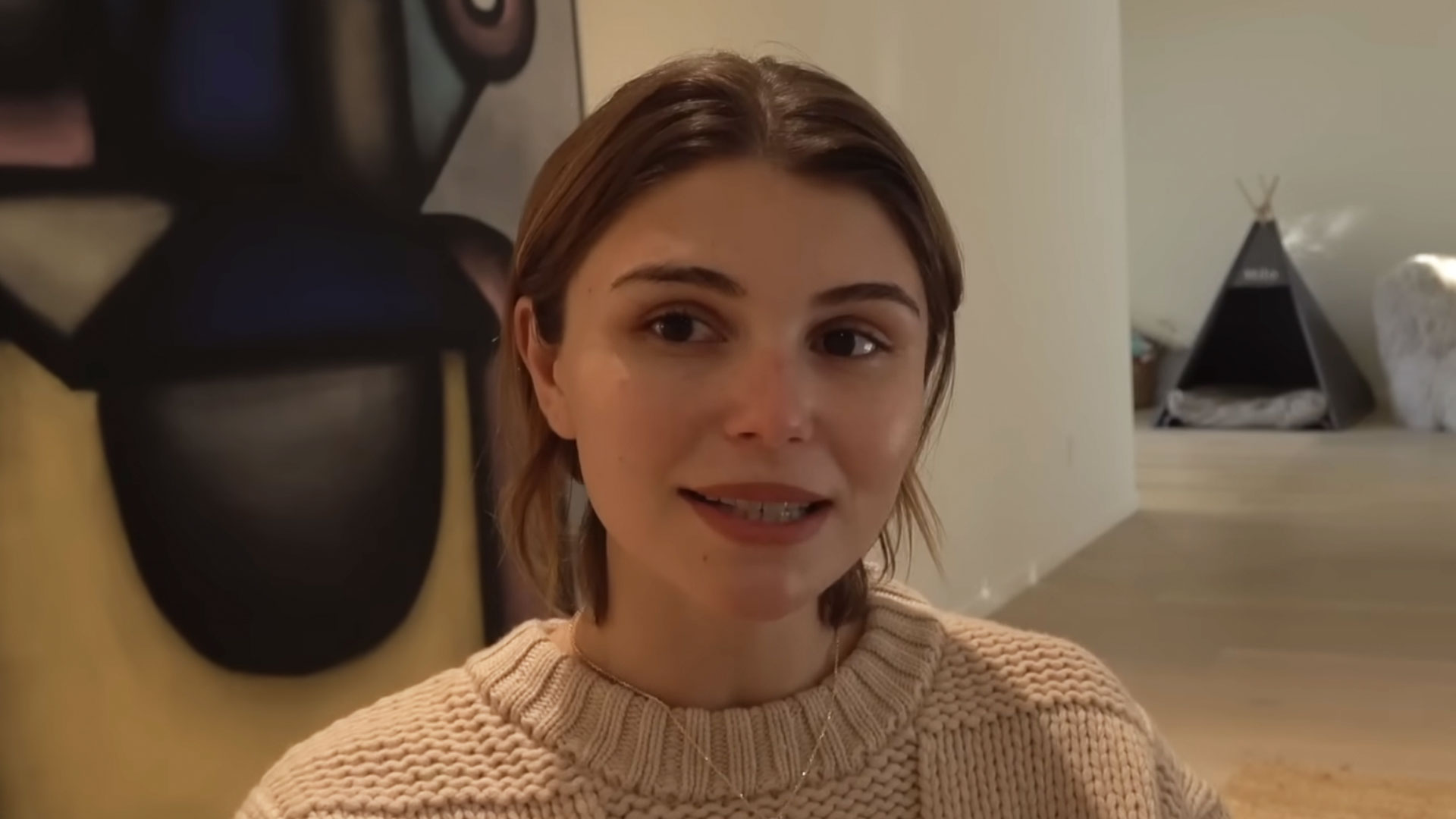 Olivia Jade cracks prison joke in glamorous YouTube video 4 years after ...