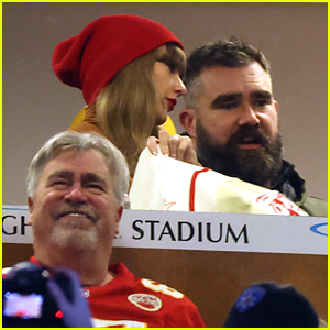 Taylor Swift Arrives at Chiefs-Bills Playoff Game With Travis Kelce's Family - See the First Photos!