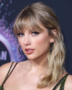 Powerhouse Attorney Offers To Represent Taylor Swift Amid X-Rated AI Photos