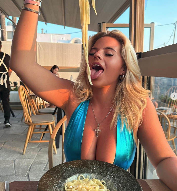 Apollonia really enjoyed this bowl of pasta on her summer holiday to Santorini