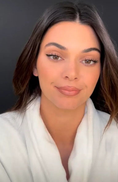 Fans claimed that Kendall appeared 'botched' in a recent ad