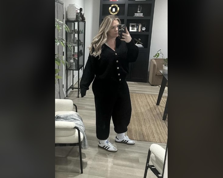 Fans noticed Kailyn's ankles appeared to be swollen in a photo, making them wonder if it's a symptom of a big health issue