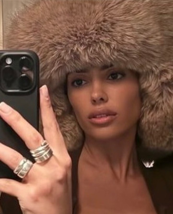 Kim wore a fur hat with flaps to cover her ears that mirrored the fur hat Bianca sported on numerous occasions last fall