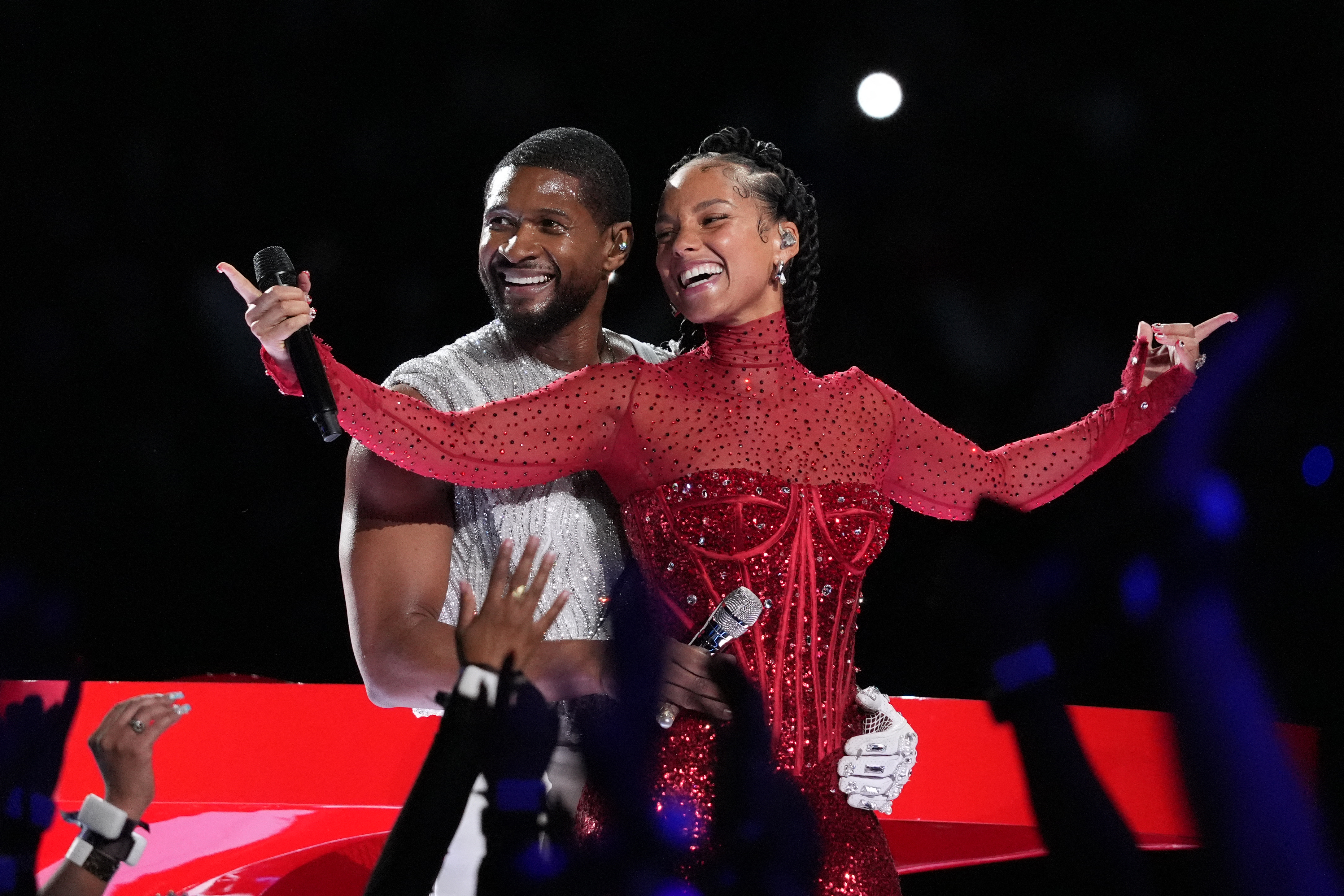 Usher was joined on the Super stage by friends like Alicia Keys