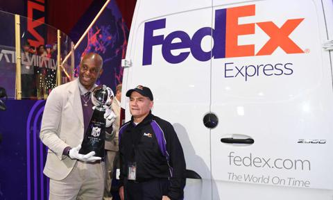Jerry Rice and the FedEx courier