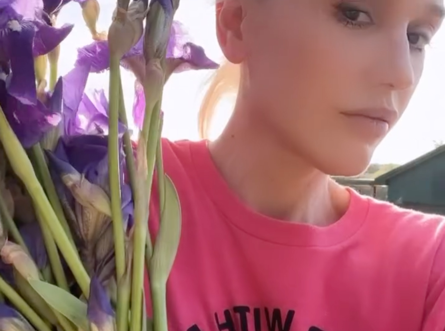Gwen shared a clip of her how she looked currently in a carousel post with her throwback photo