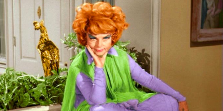 Bewitched Cast: Agnes Moorehead as Endora