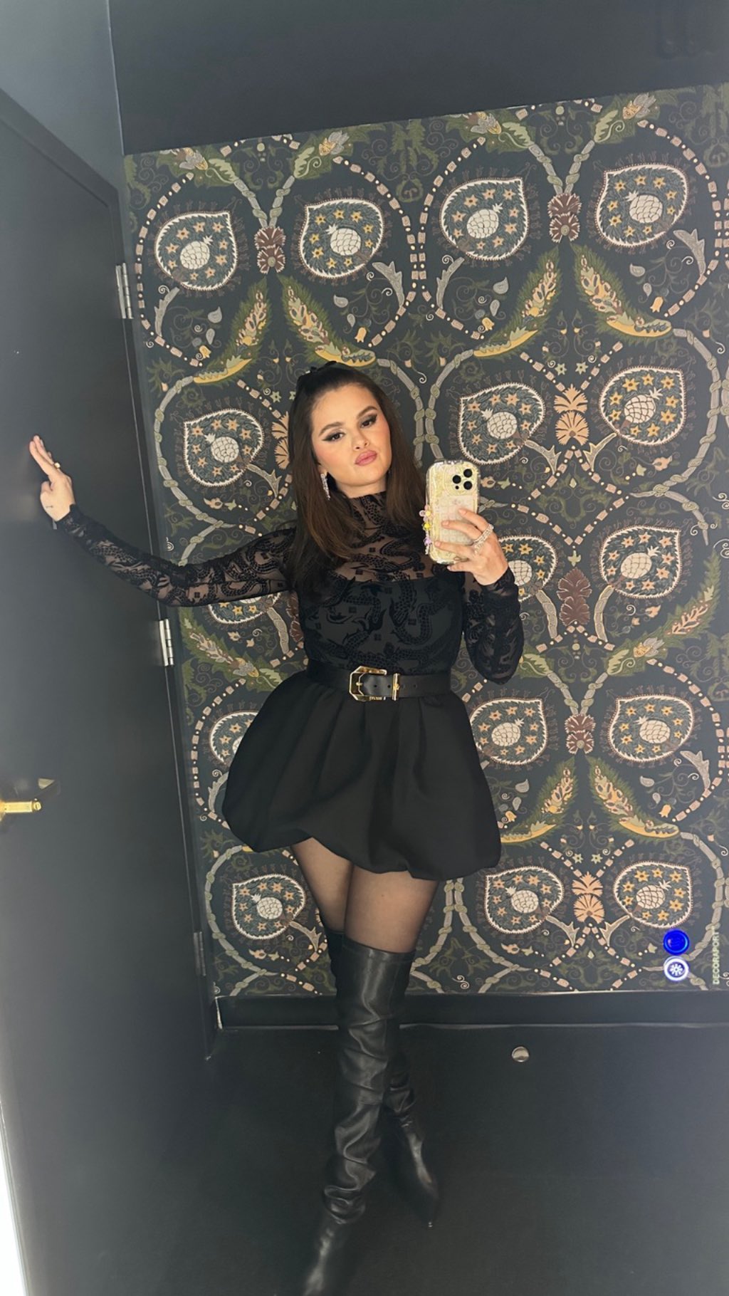 Selena snapped selfies of herself in the outfit before her appearance on Jimmy Kimmel Live!
