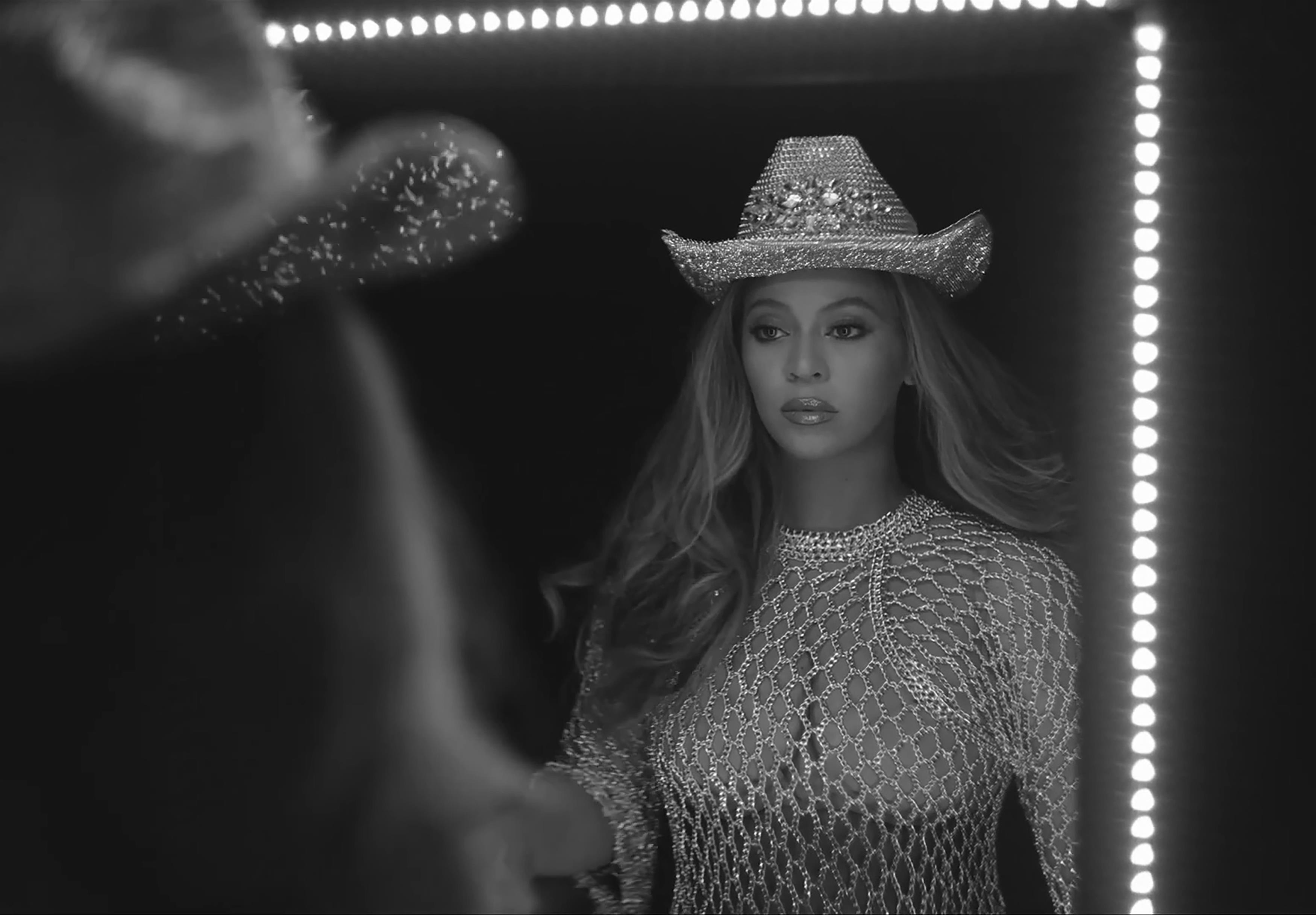 Beyonce in the video for new single Texas Hold ’Em