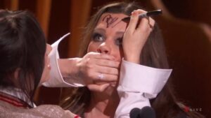 Billie Eilish Signs Melissa McCarthy's Forehead During SAG Awards