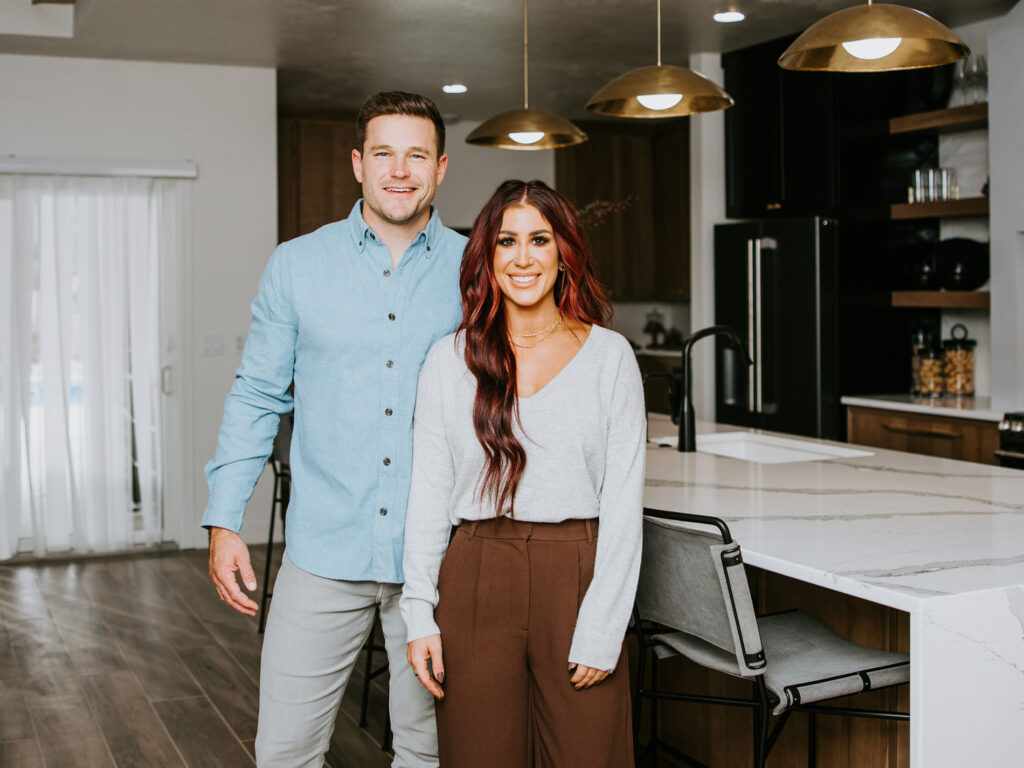 Chelsea Houska and  Cole Deboer's Down Home Fab returns to HGTV in March