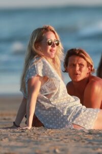 Ellie Goulding looked relaxed on the beach with Armando Perez