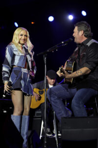 Blake Shelton's jaw dropped when he saw his wife, Gwen Stefani's, outfit before their performance
