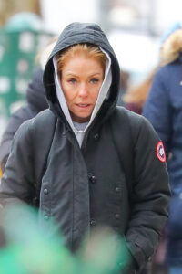 Kelly Ripa tried to stay warm while in New York City