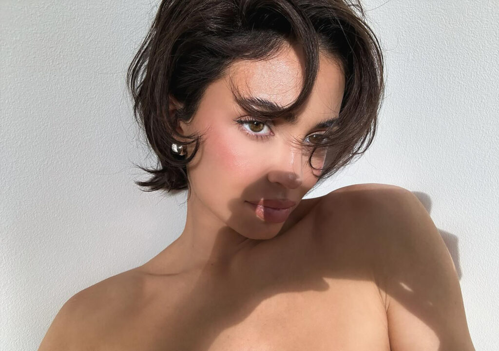 KYLIE Jenner fans have revealed they think the TV star dropped clues that she's single after her rumored split with Timothee Chalamet.
