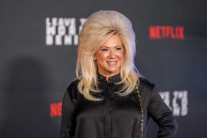Theresa Caputo went makeup-free for a new photo as she posed in a salon