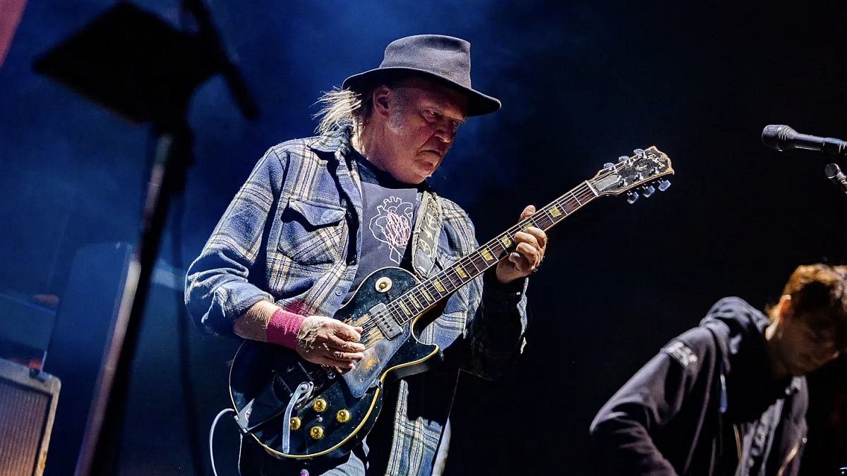 Neil Young and Crazy Horse Announce 2024 Tour See the Dates Cirrkus News