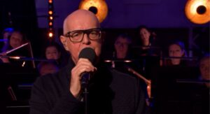 Pet Shop Boys Cover Bowie's "All The Young Dudes"