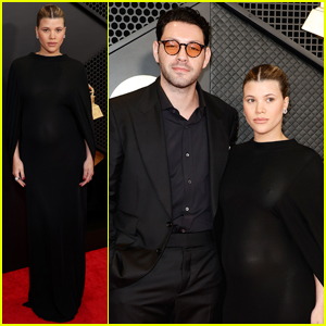 Pregnant Sofia Richie Grainge Rocks Sleek Black Look With Husband Elliot at Grammys 2024