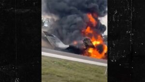 Small Plane Crashes and Burns On Florida Highway, 2 Killed
