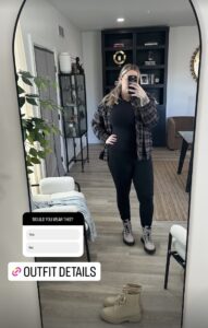 Kailyn Lowry flaunted her figure in a skintight black top and leggings
