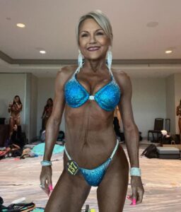 Julia Linn Olson is a 66-year-old bodybuilder, who loves glittering bikinis