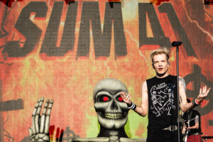 Sum 41 Celebrate First US Radio No.1 In Over 20 Years