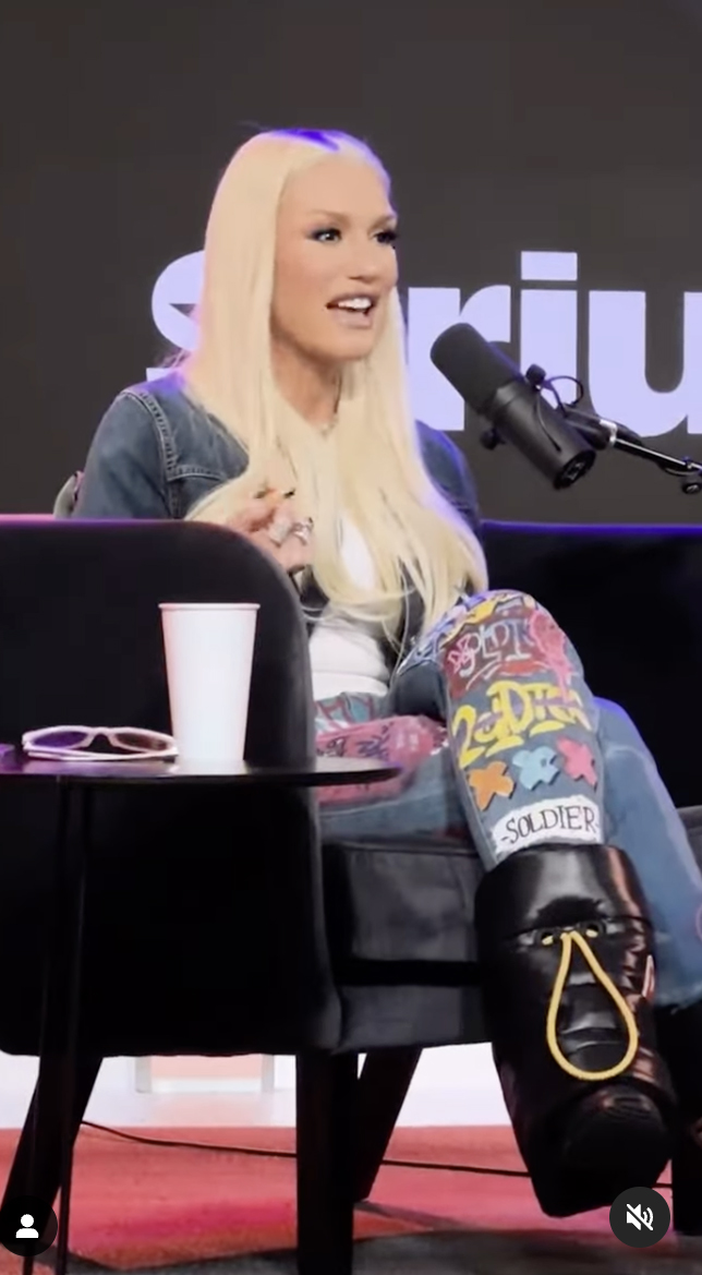 Gwen Stefani promoted her new song at Sirius XM studios
