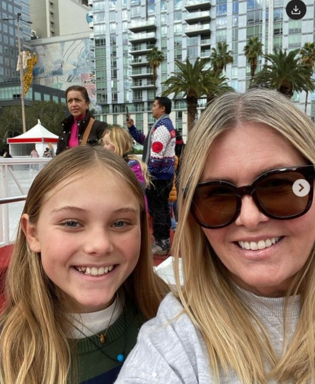 Nicole took a selfie with her daughter Keegan