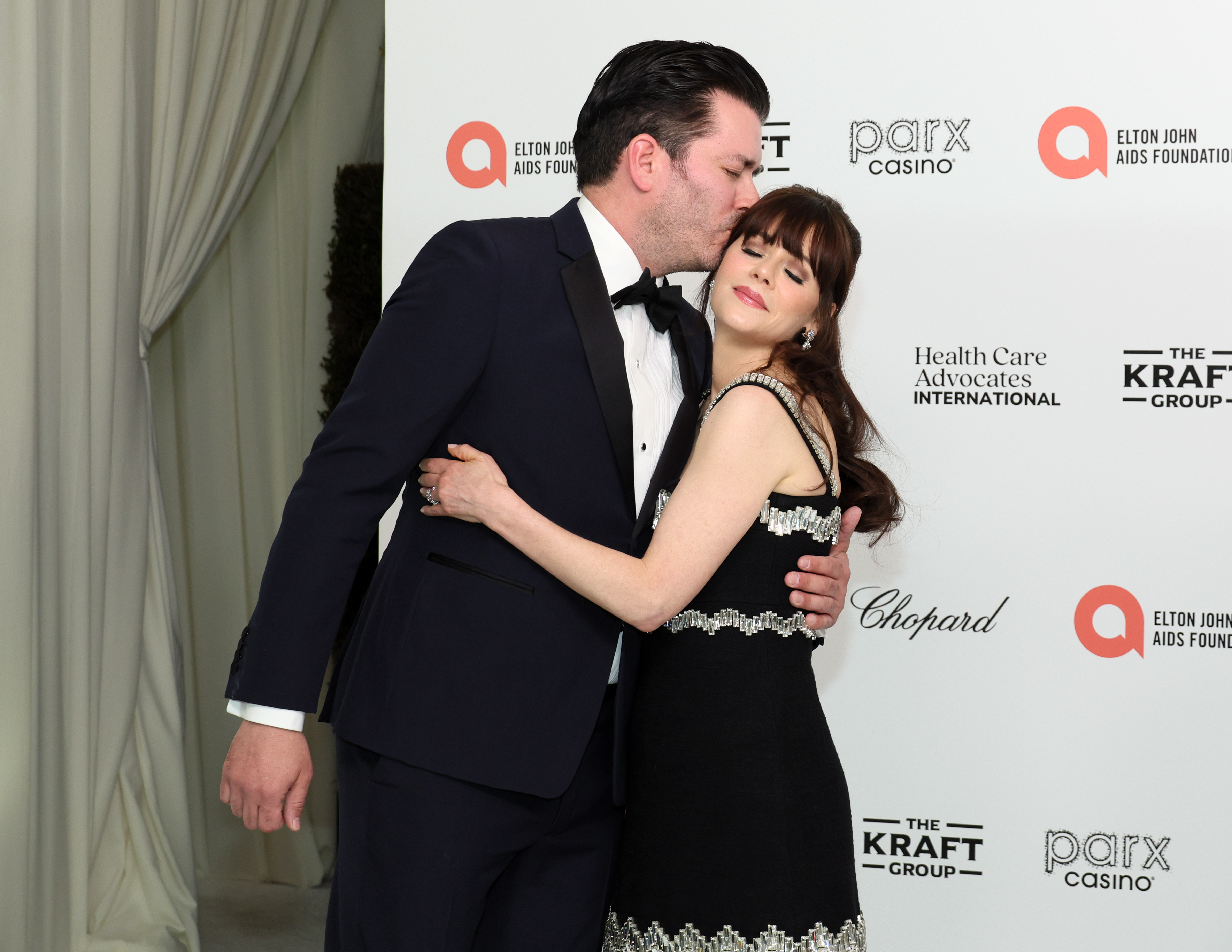 Zooey is currently dating HGTV notable, Jonathan Scott. The pair got engaged last year while vacationing in Scotland